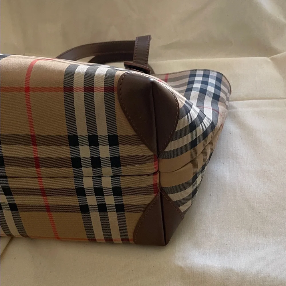 Burberry Authen Vintage Classic House Check Pattern Small 90’s Canvas Tote. P